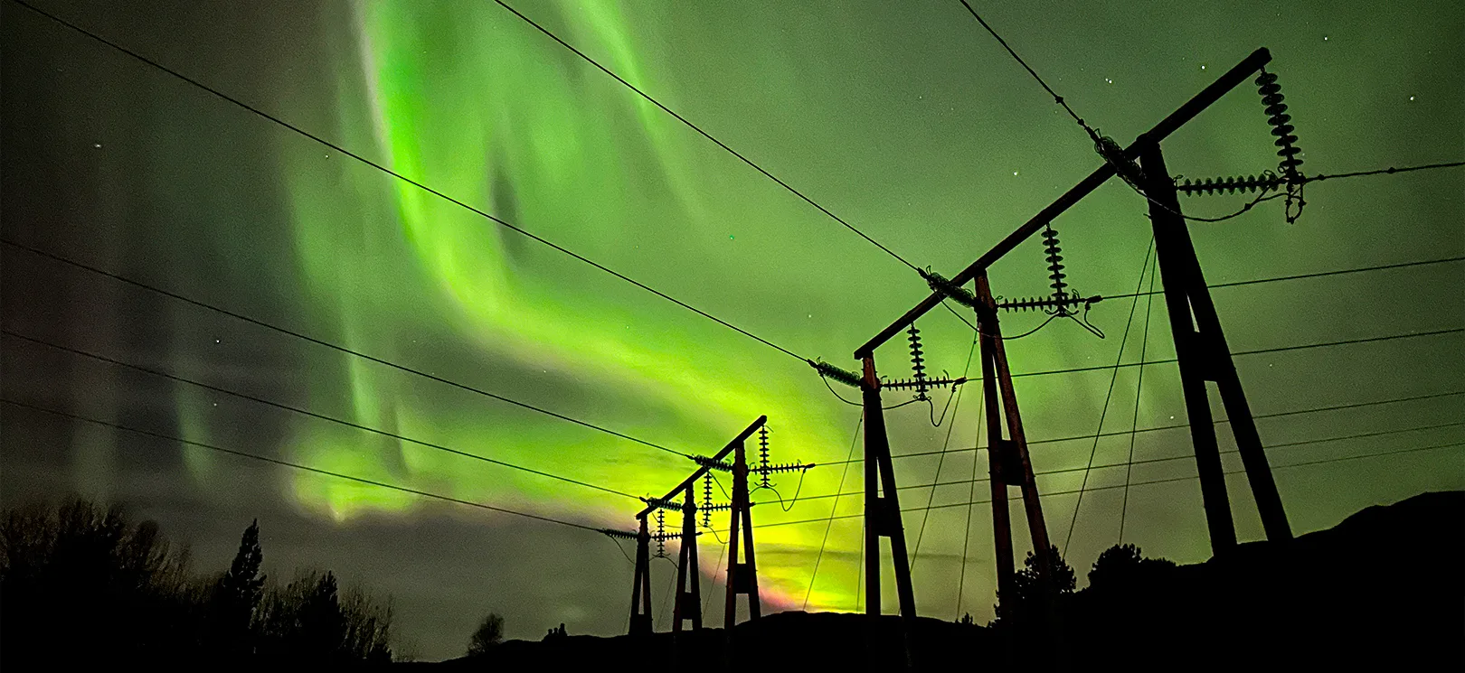 Strøm og nordlys